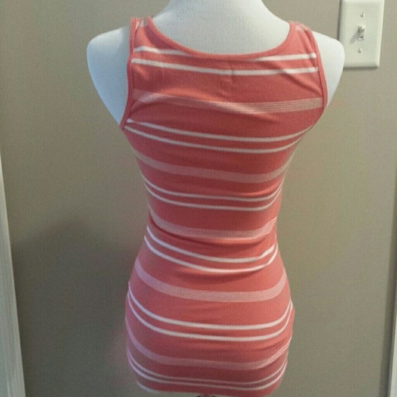 Tank top bundle - Picture 7 of 7